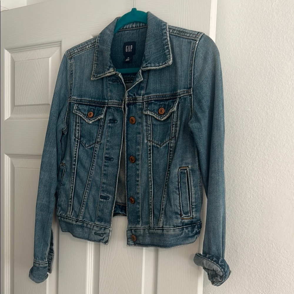 GAP Women's Blue Denim Jacket